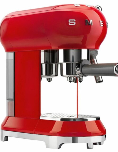 Cafetera Smeg rojo en Liverpool