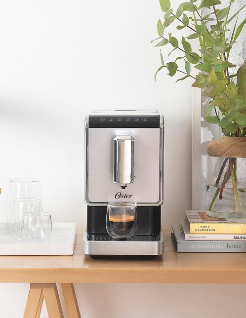 Cafetera espresso Oster Super Automática BVSTEM8100 en Liverpool