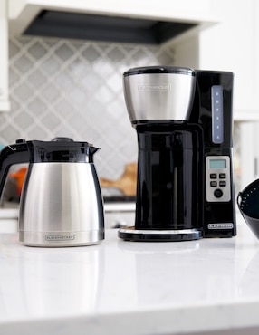 Cafetera de goteo Black + Decker de acero inoxidable