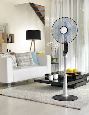 Ventilador de pedestal Rowenta con control remoto 5 velocidades