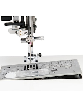 Máquina quilting digital Janome M7 Continental