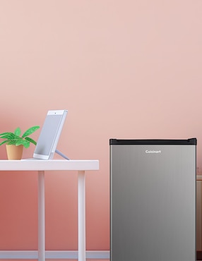 Mini refrigerador Cuisinart CCF-27ES 2.6 pies cúbicos
