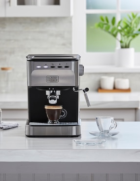 Cafetera espresso Black + Decker espresso maker em0312