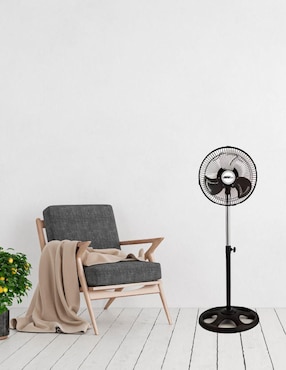 Ventilador de pedestal Aerotec 3 velocidades