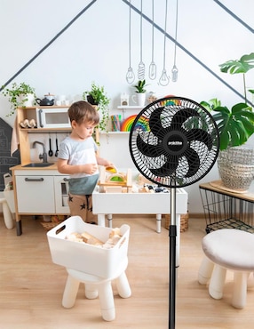 Ventilador de pedestal Practika 3 velocidades
