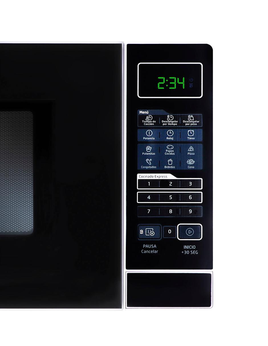Horno de microondas convencional modelo MMDR07S2BW 0.7 pies cúbicos 3