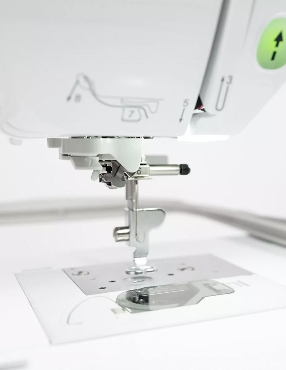 Máquina bordadora 3