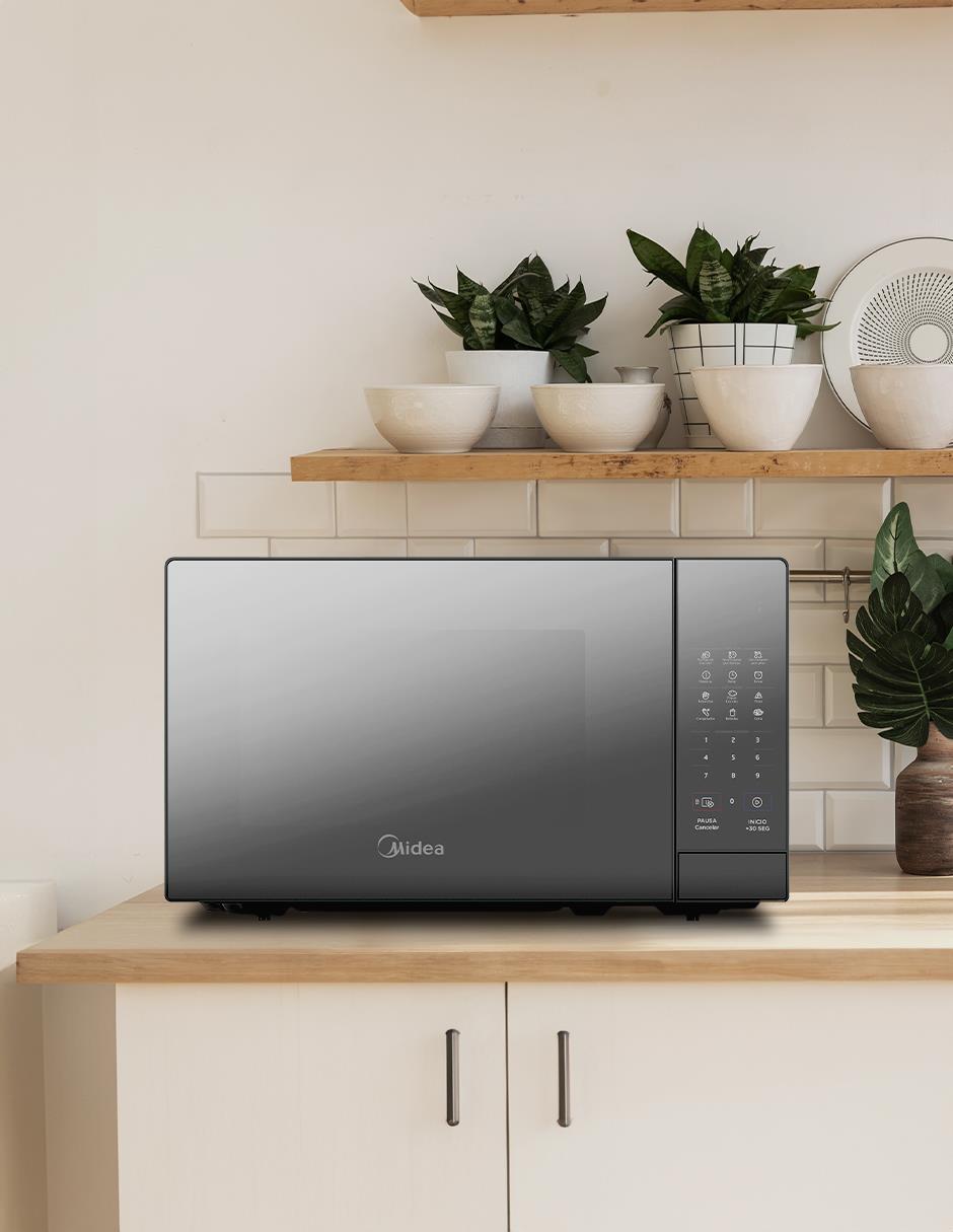 Horno de microondas convencional modelo 
MMDR07S2MB de 0.7 pies 6