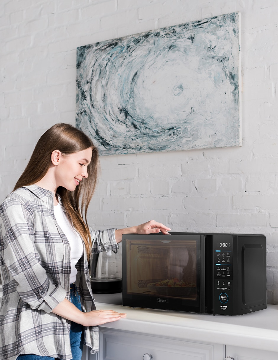 Horno de microondas convencional modelo 
MMDT11S2MB de 1.1 pies 4