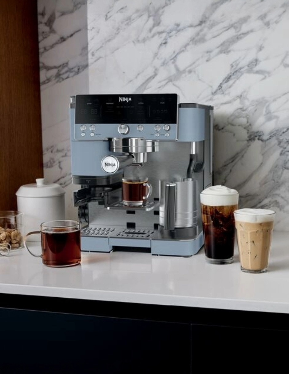 Cafetera espresso Luxe ES601BL 4