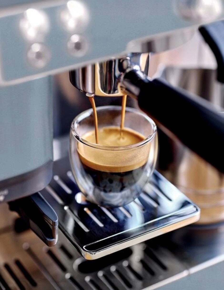 Cafetera espresso Luxe ES601BL 5